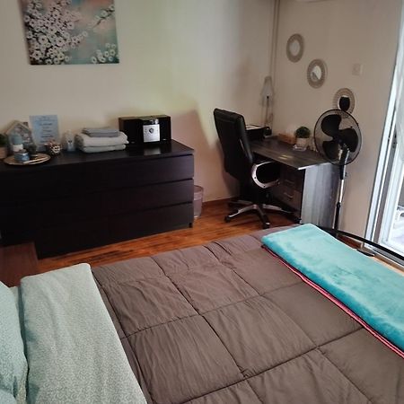 Private Rooms In Shared House Солун Екстериор снимка