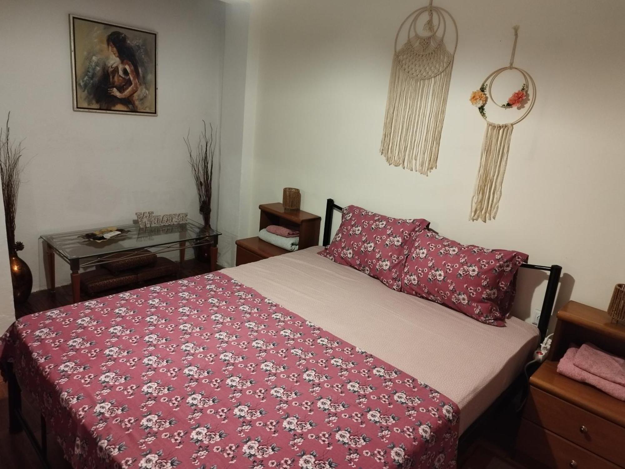 Private Rooms In Shared House Солун Екстериор снимка